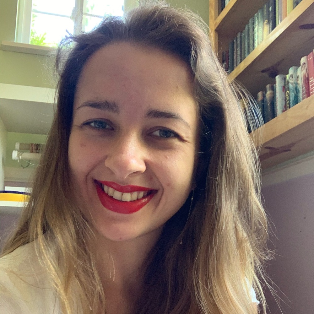 Meet your Posher, Ella